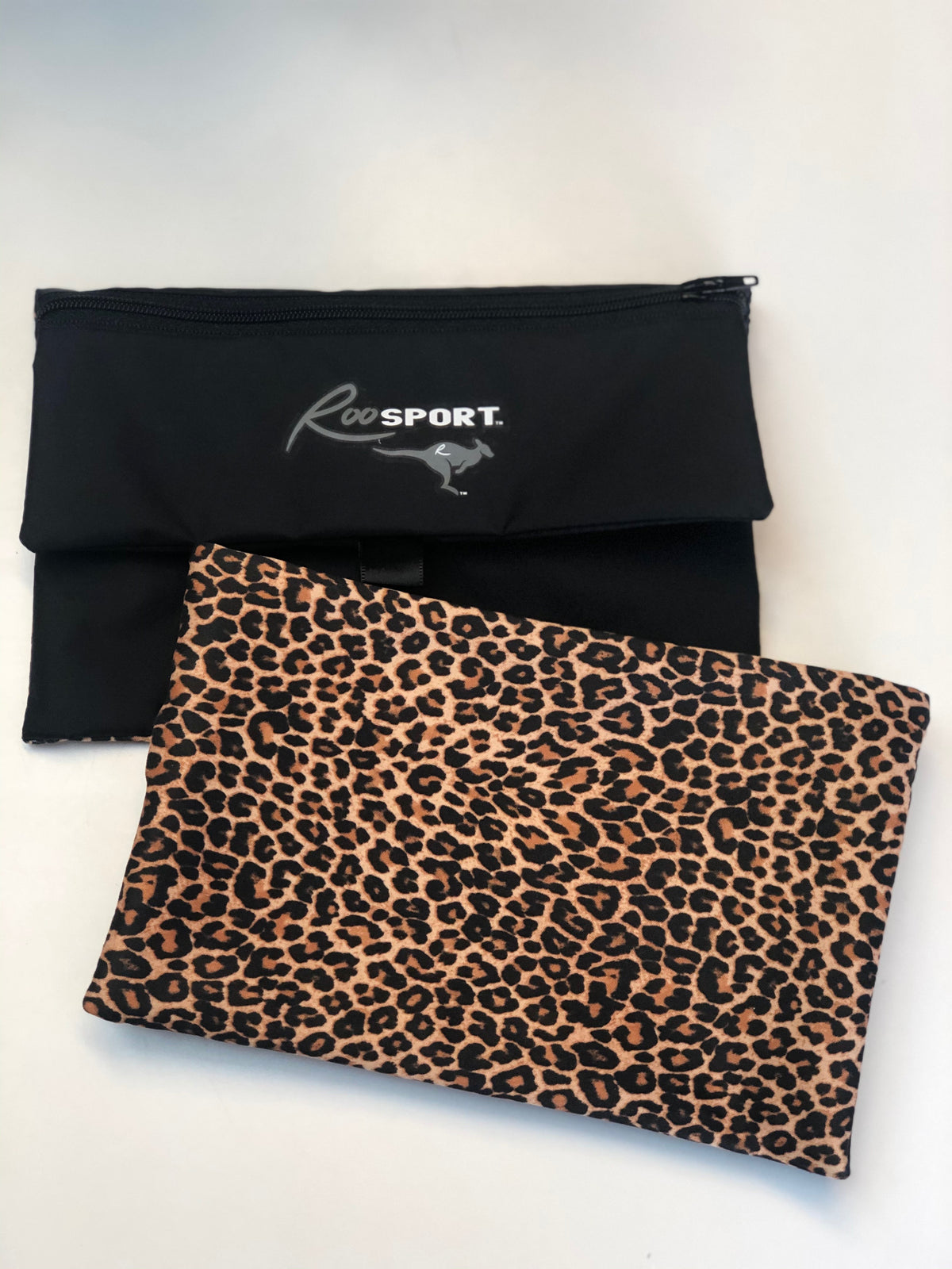 RooSport Large Leopard magnetic phone pocket, front view